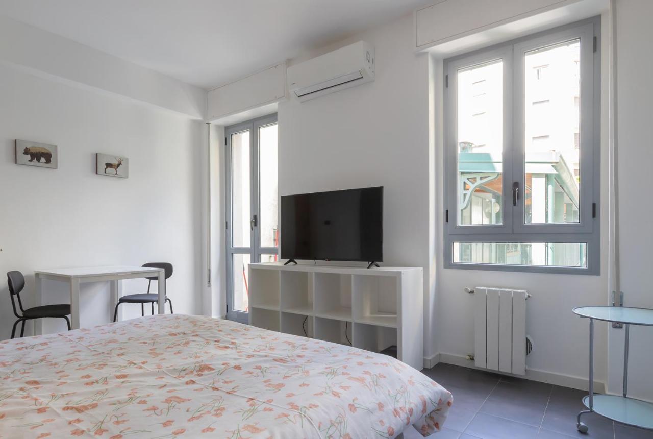 20Mins From Duomo - Renovated Apt Near City Center Lägenhet Milano Exteriör bild