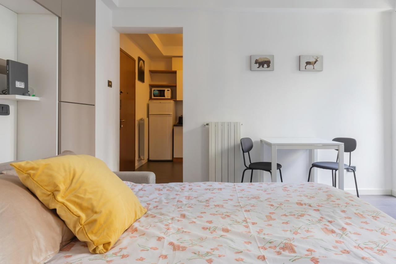 20Mins From Duomo - Renovated Apt Near City Center Lägenhet Milano Exteriör bild